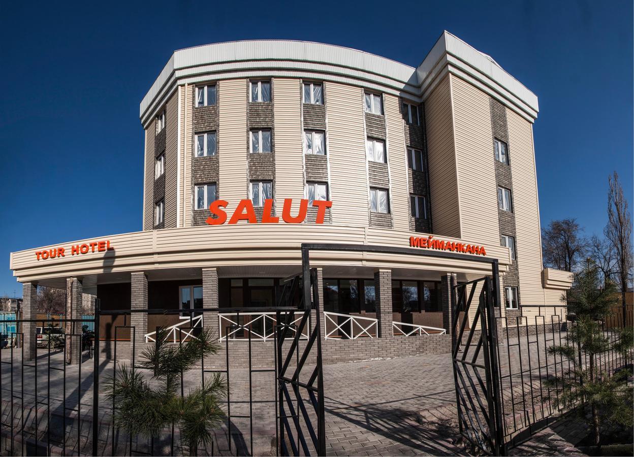 בישקק Salut Hotel מראה חיצוני תמונה